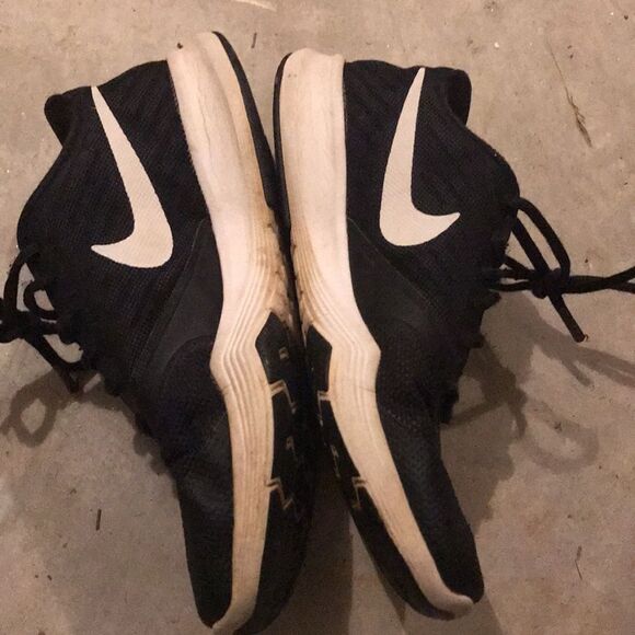 Nike city trainer size 9 black Nikes see pics - Picture 3 of 4